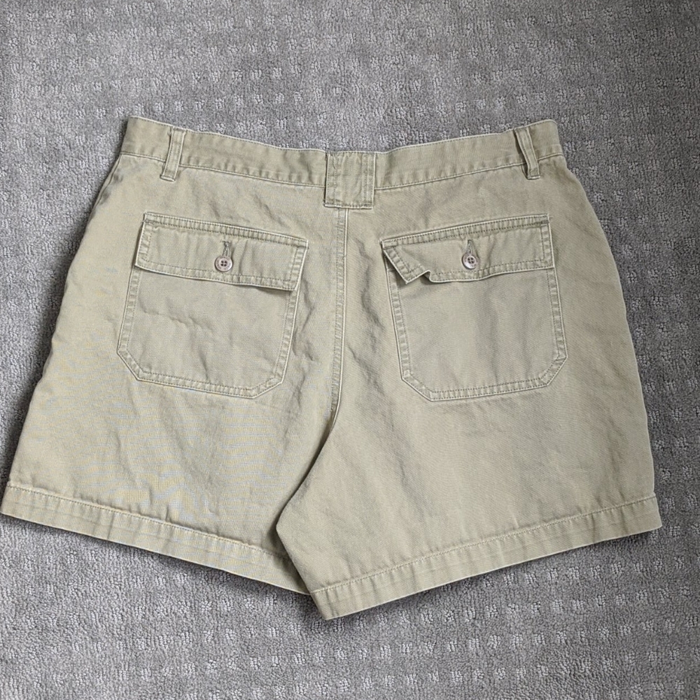 4 for $20🌷 Clearance! New York and Company Shorts - Picture 2 of 7